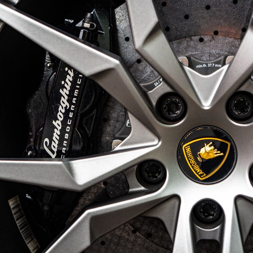 Lamborghini wheel with a carbon ceramic brake caliper